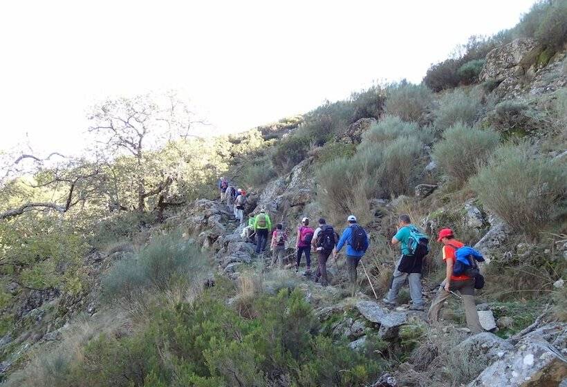 بنسيون Rural La Covacha