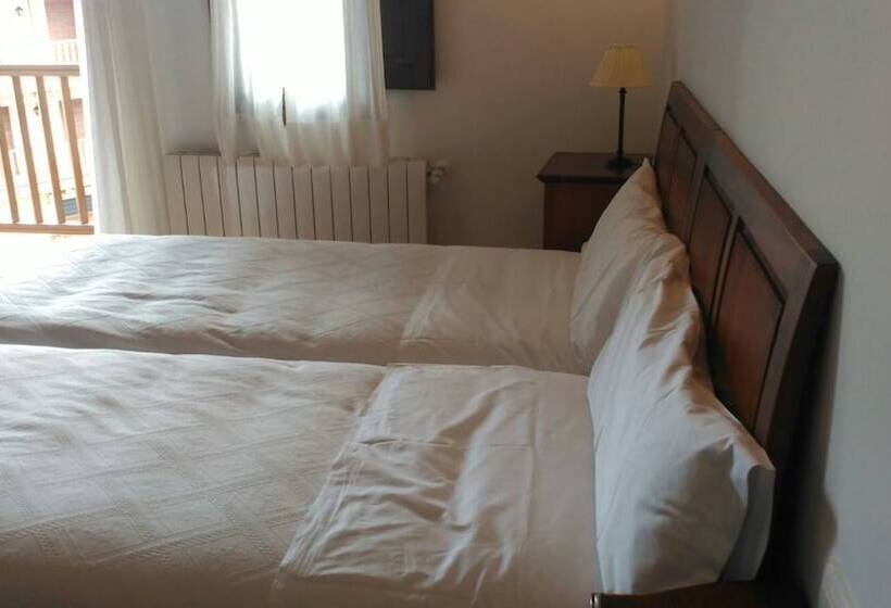 بنسيون Casa Rural La Picota