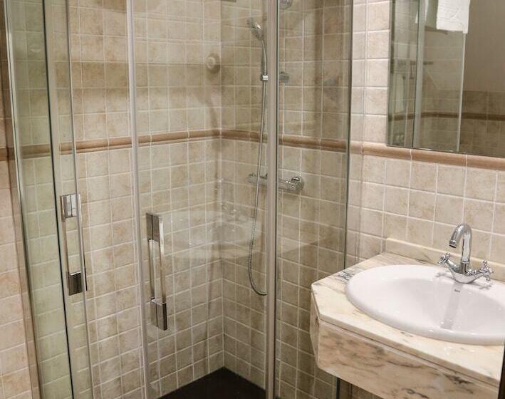 Пансион Saint James Way