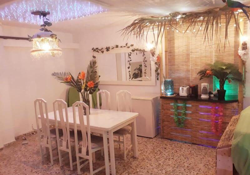 پانسیون Wonder Rooms Nerja Guest House