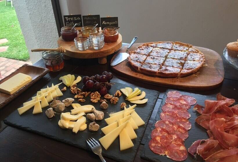 Roca Verde, Boutique Bed & Breakfast