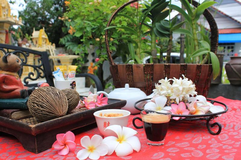 فندق صغير Eat N Sleep