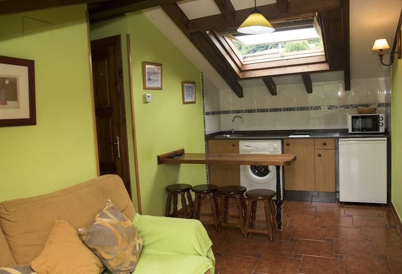 Apartamentos La Regoria