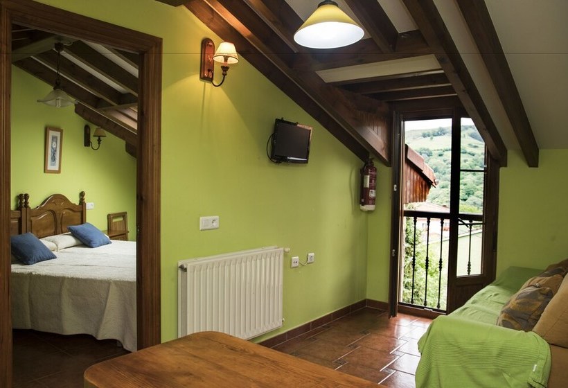 Apartamentos La Regoria