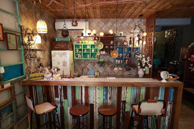 Bear Forest Retro B&b