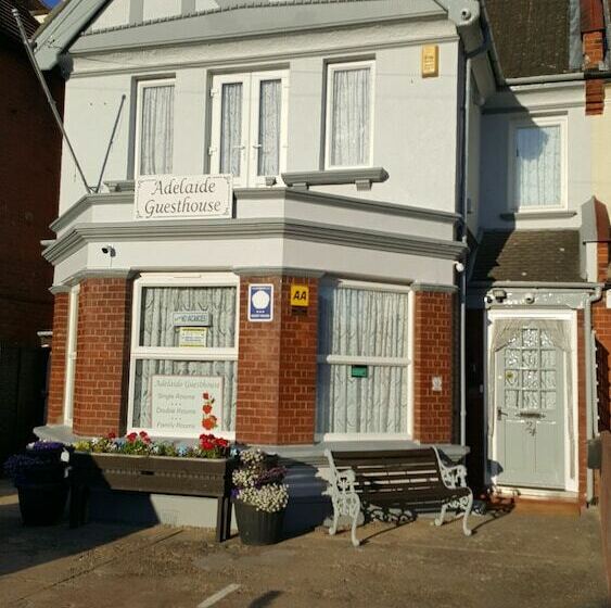 צימר Adelaide Guesthouse