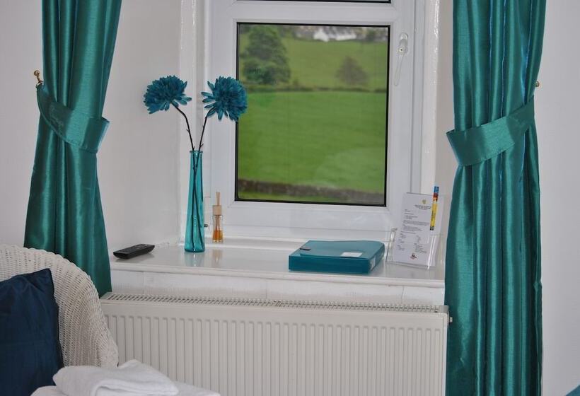 مبيت وإفطار Airds Farm Guest House