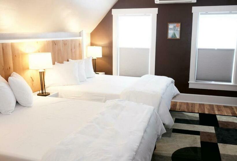 مبيت وإفطار Inn At Kampfires