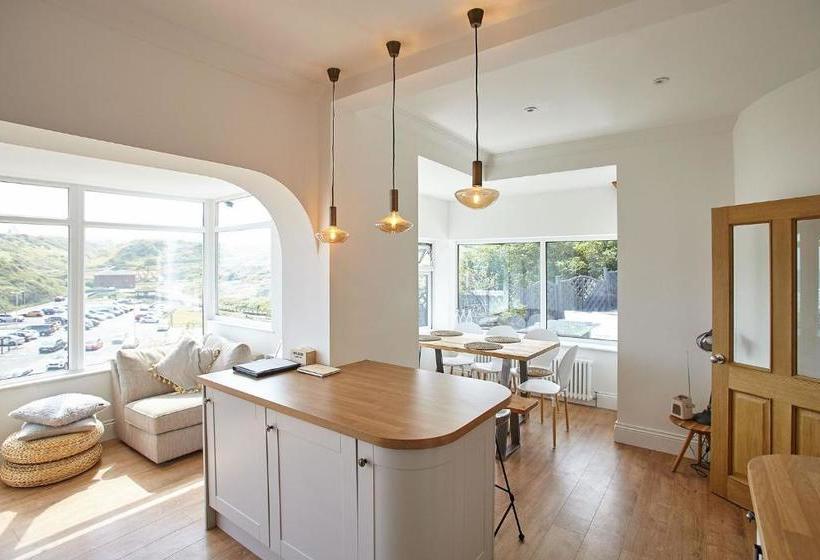 Host & Stay   Burnsyde Beach House