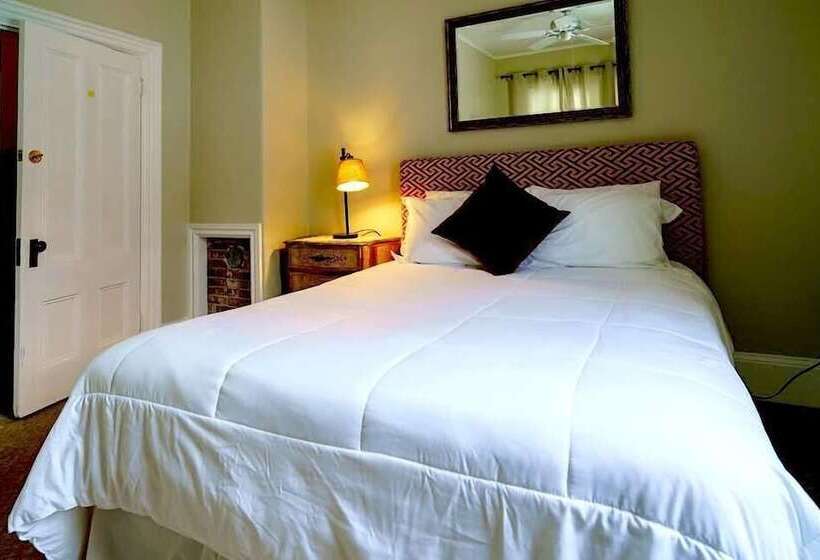 Captain Sawyer S Bed & Breakfast