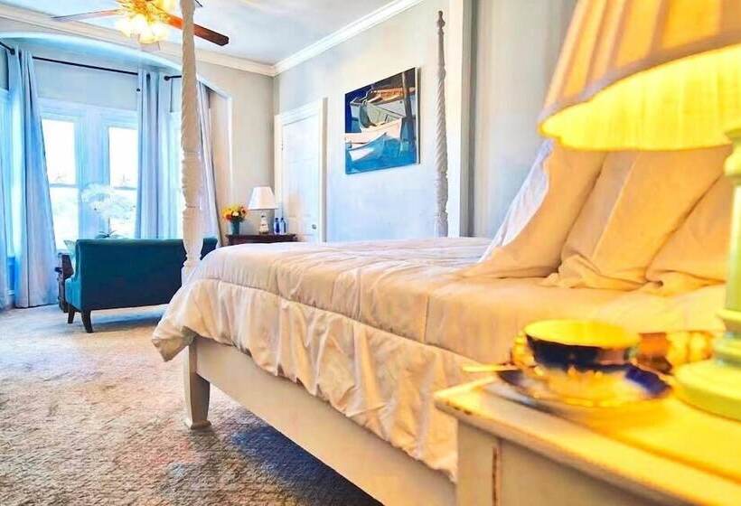 Captain Sawyer S Bed & Breakfast