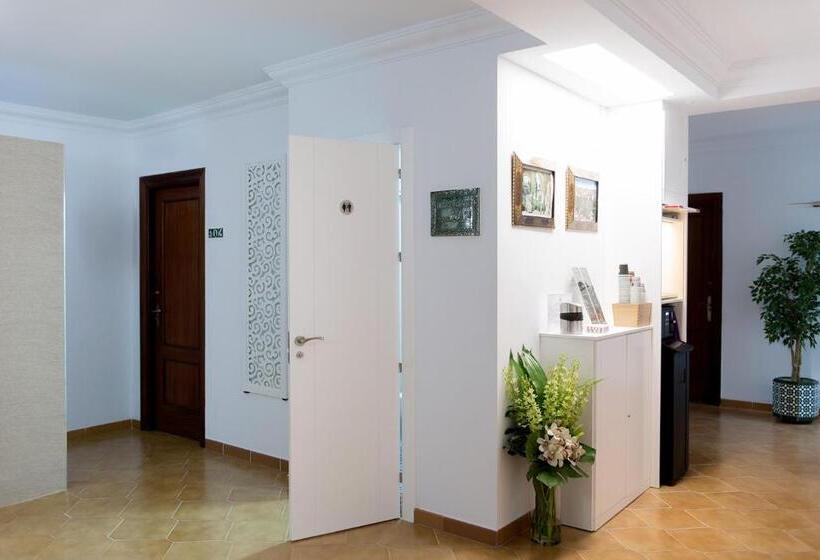 Hostal Alhambra  Adults Only