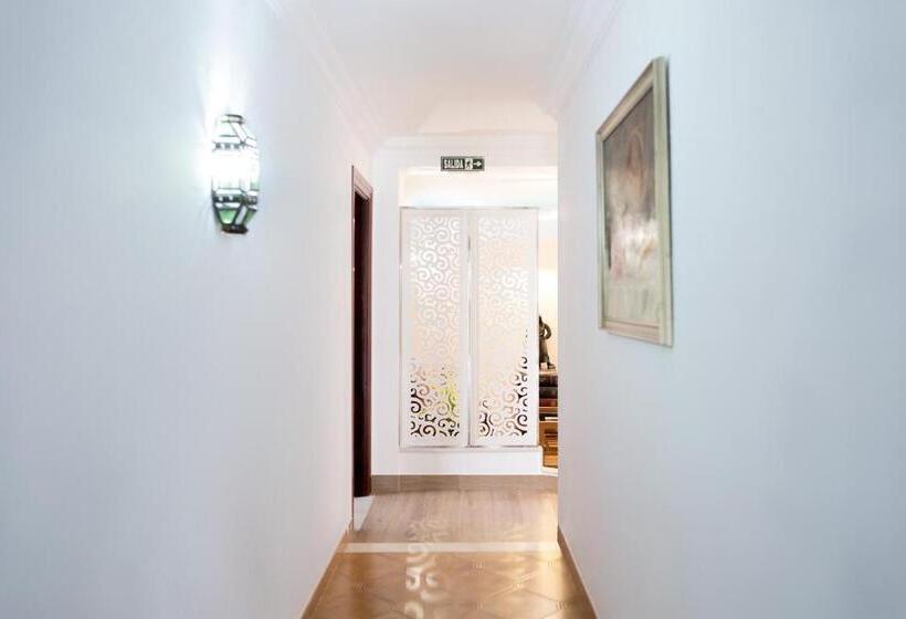 Hostal Alhambra  Adults Only