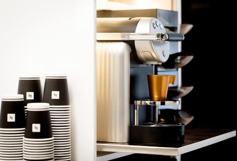 Hostal Alhambra  Adults Only