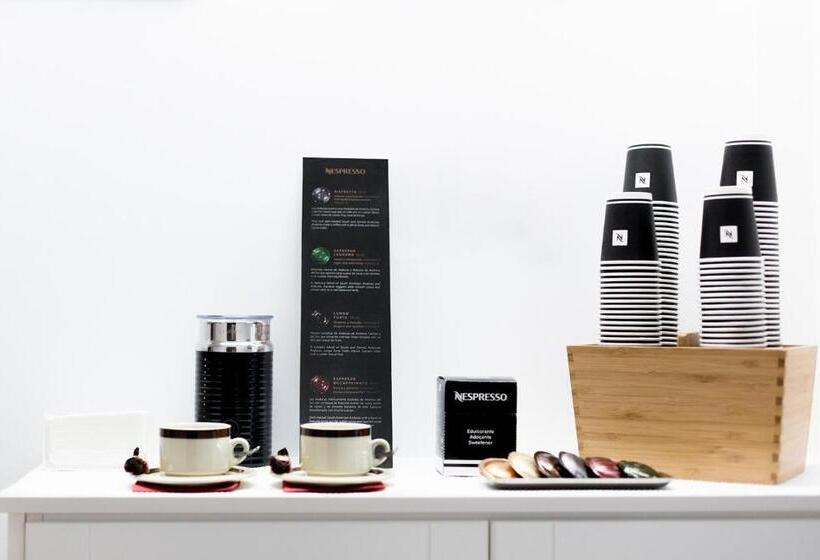 Hostal Alhambra  Adults Only