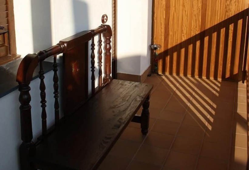 簡易ホテル Casa Rural El Almendro De María