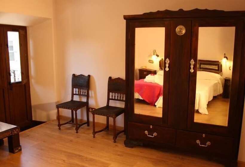 簡易ホテル Casa Rural El Almendro De María