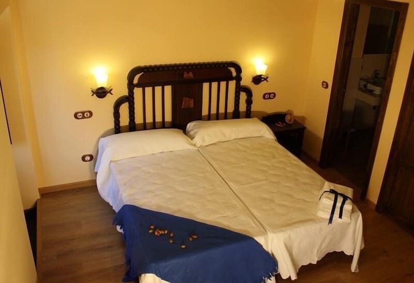 簡易ホテル Casa Rural El Almendro De María