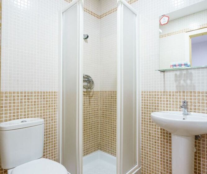 פונדק Pensión Riad Mediterraneo