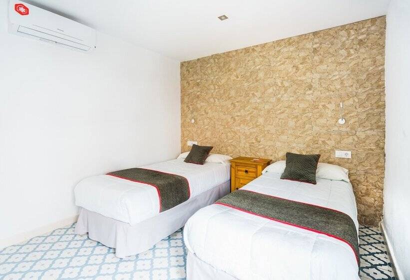 פונדק Pensión Riad Mediterraneo