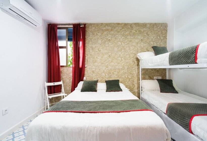 פונדק Pensión Riad Mediterraneo