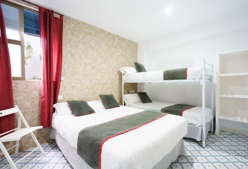 פונדק Pensión Riad Mediterraneo