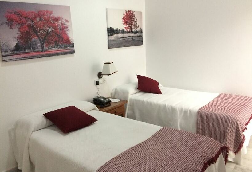 Hostal Puerta De Arcos