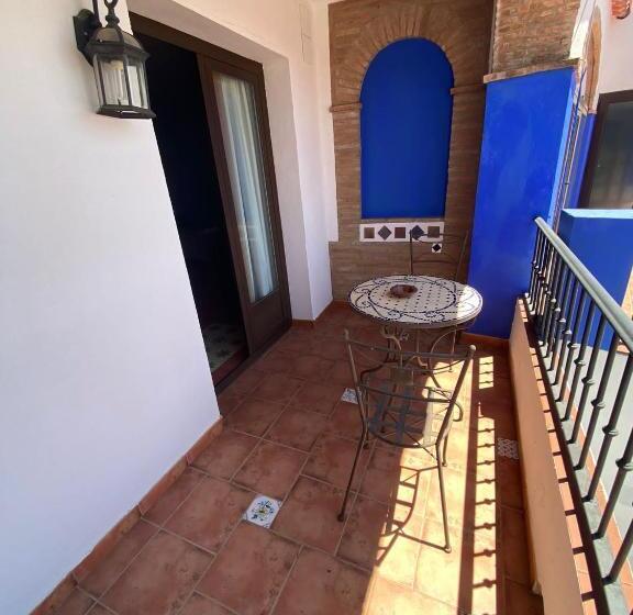 مسافرخانه Rural La Posada De Las Cigüeñas