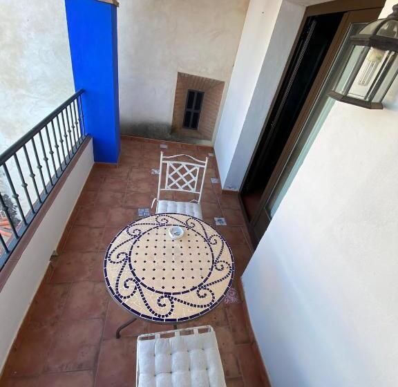 مسافرخانه Rural La Posada De Las Cigüeñas