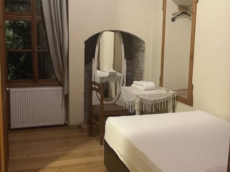 فندق Athena Pension