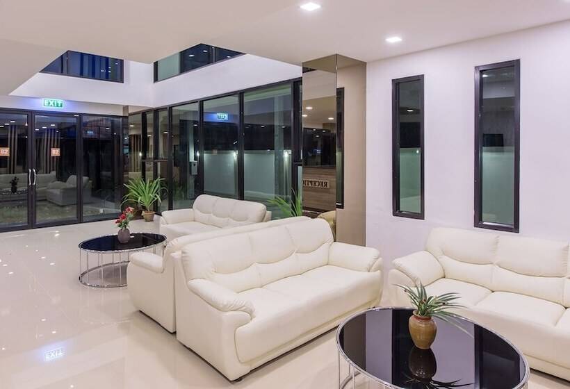 Отель B2 Ubon Premier