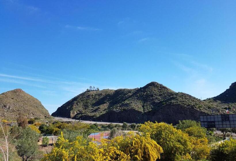 هتل Centro Vacacional Macenas