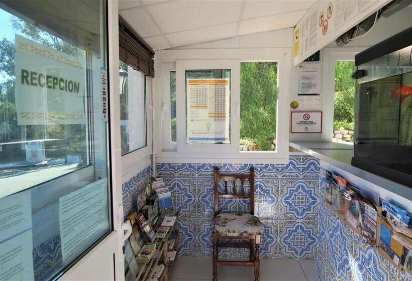 هتل Centro Vacacional Macenas