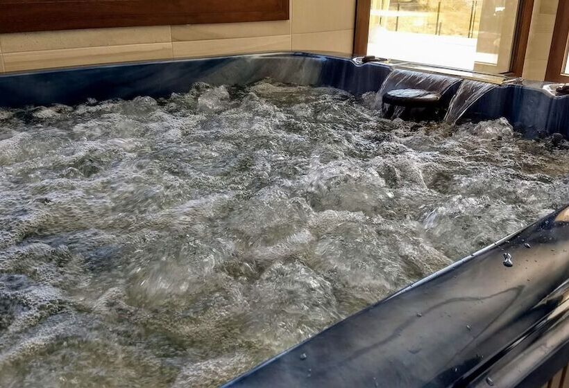 فندق Rural El Nido De Pinares