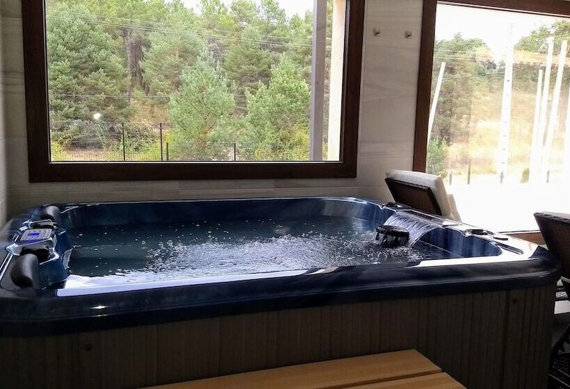 فندق Rural El Nido De Pinares