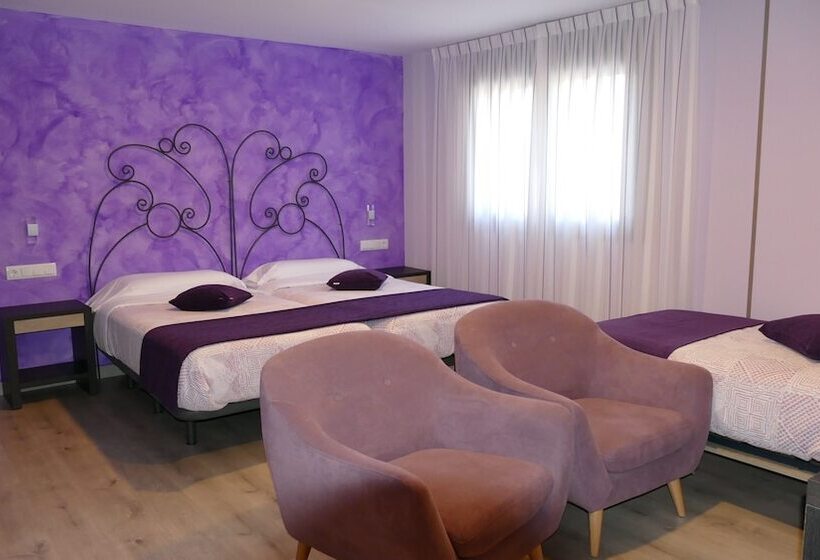 فندق Rural El Nido De Pinares