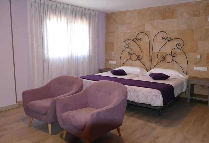 فندق Rural El Nido De Pinares