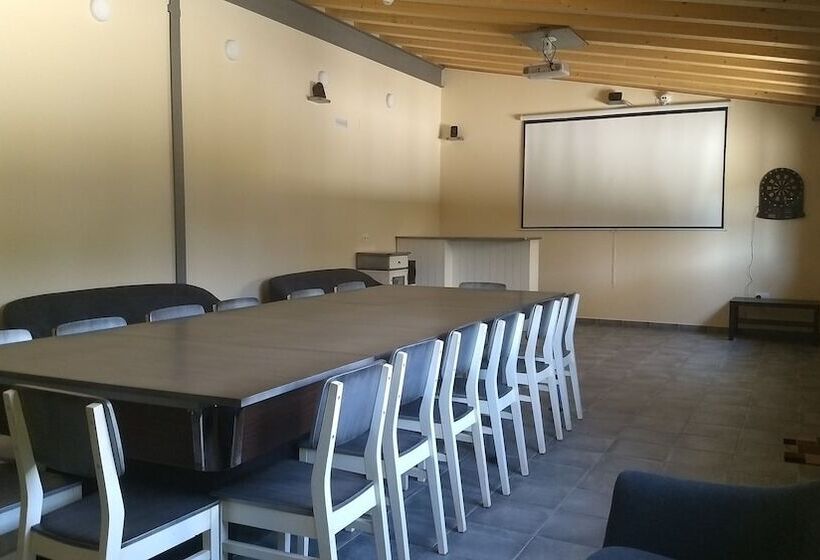 فندق Rural El Nido De Pinares