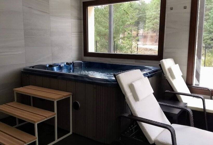 فندق Rural El Nido De Pinares