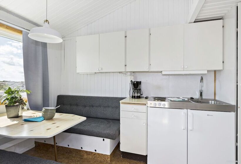 Отель First Camp Solvik Kungshamn