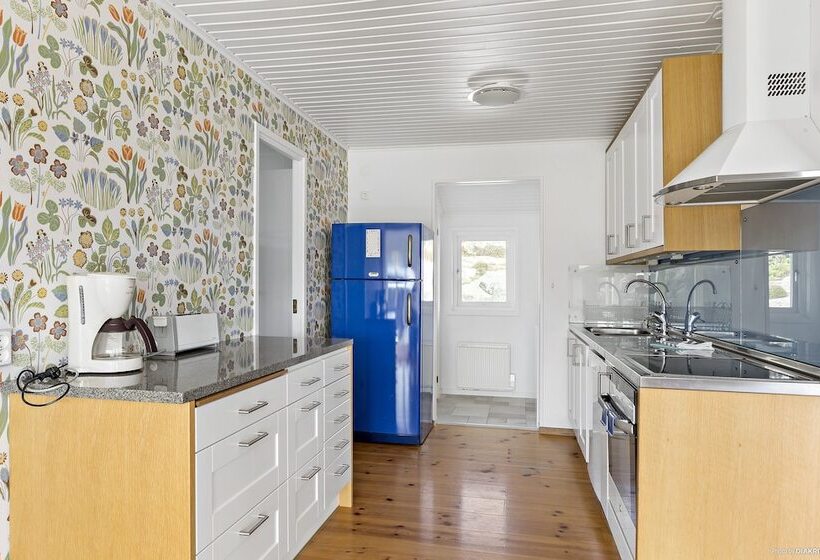 Отель First Camp Solvik Kungshamn