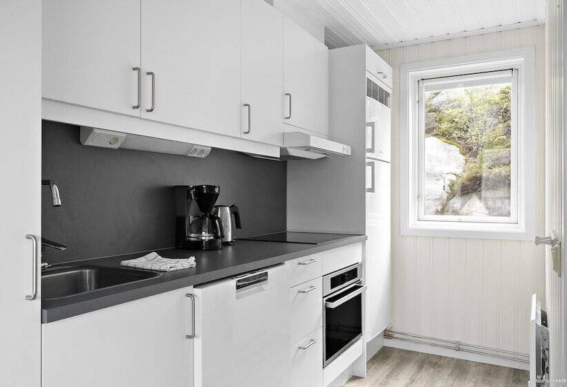 Отель First Camp Solvik Kungshamn