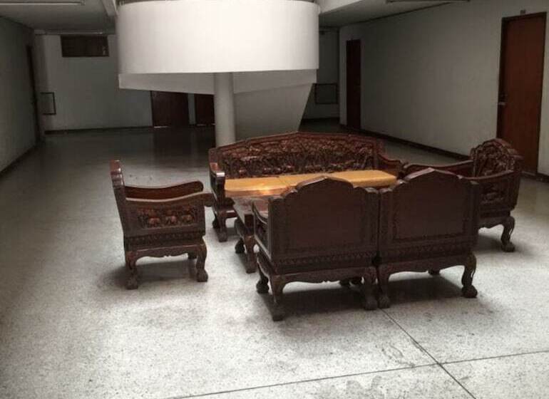 호텔 Ittipol Apartment