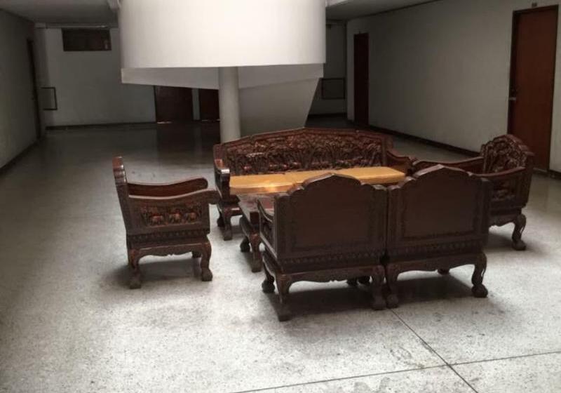 호텔 Ittipol Apartment