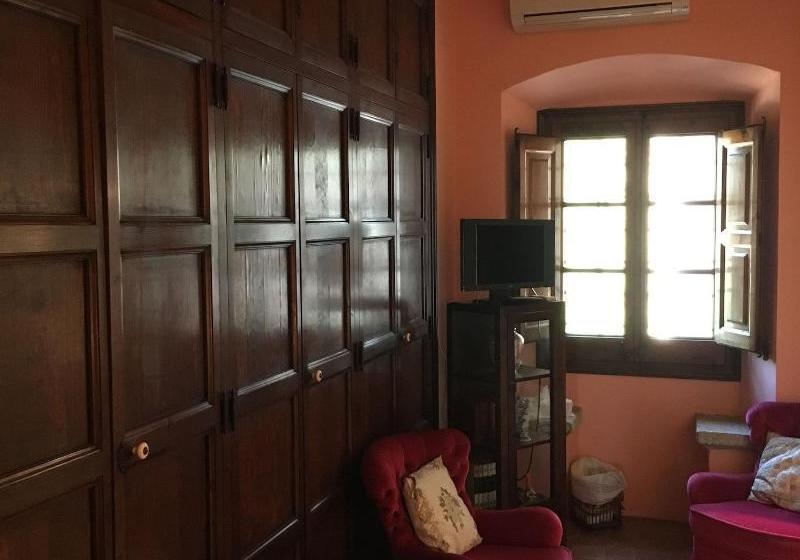 Отель Masia Can Vive