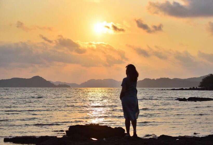 Отель Naivacha Tent Koh Mak