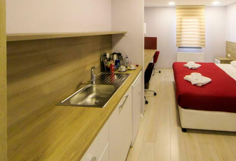 Ucar Royal Hotel Ve Konferans Salonu