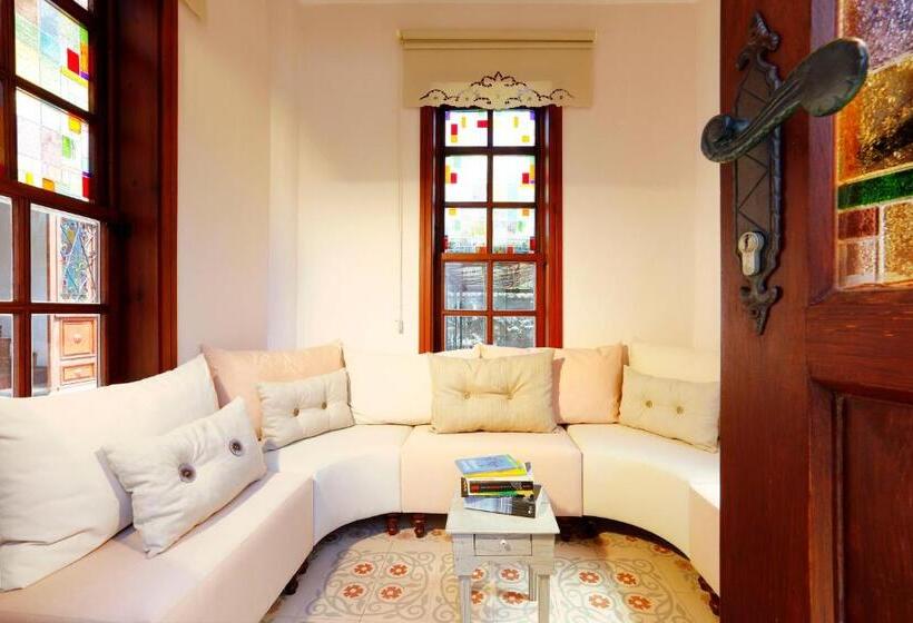 ホテル Yundantik Cunda Konaklari