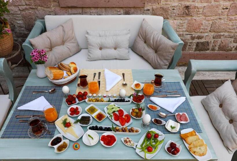 ホテル Yundantik Cunda Konaklari