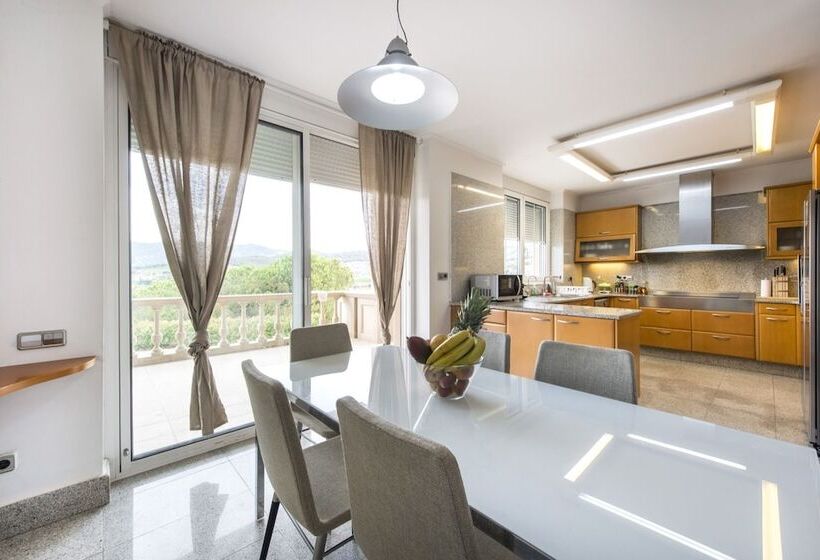 Luxury Seaview Villa By Olala Homes